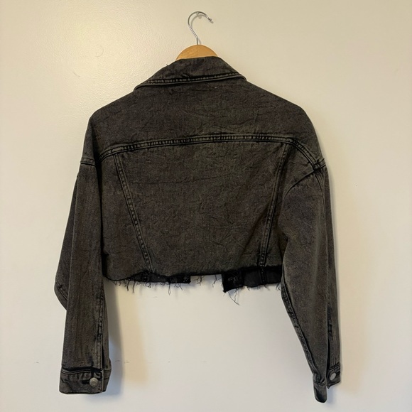 Refuge Denim | Cropped Denim Jacket - Picture 4 of 5